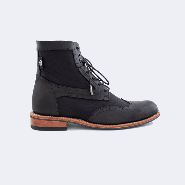 The Fashion Boot in Black! - Bota de cuero Negra para hombre | C&A Boots Ecuador H1219LNNG