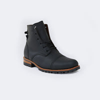 Bota de cuero negro Highwaystar H1271 C&A Boots Ecuador Vista inclinada frontal