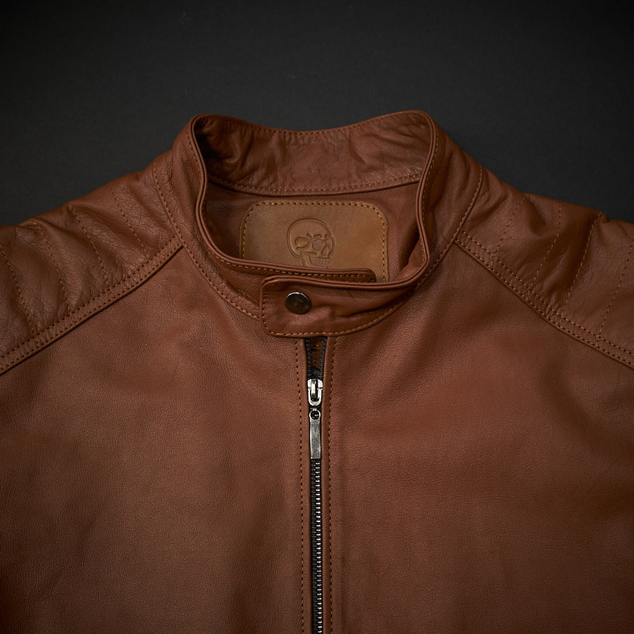 Detalle de cuello en Phantom Jacket – diseño artesanal y elegante C&A Boots