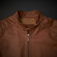 Detalle de cuello en Phantom Jacket – diseño artesanal y elegante C&A Boots